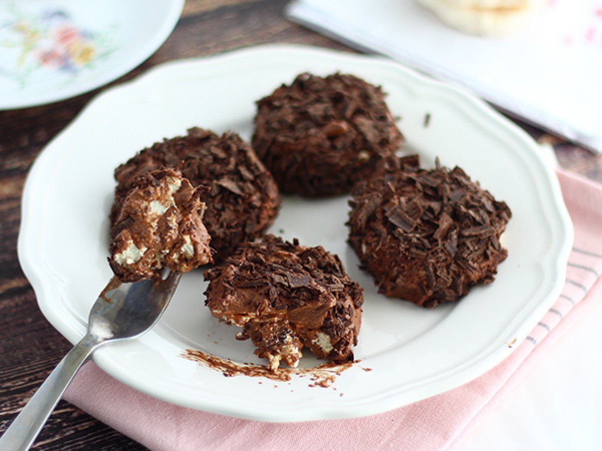 Merveilleux, meringue chocolate sandwich - photo 2