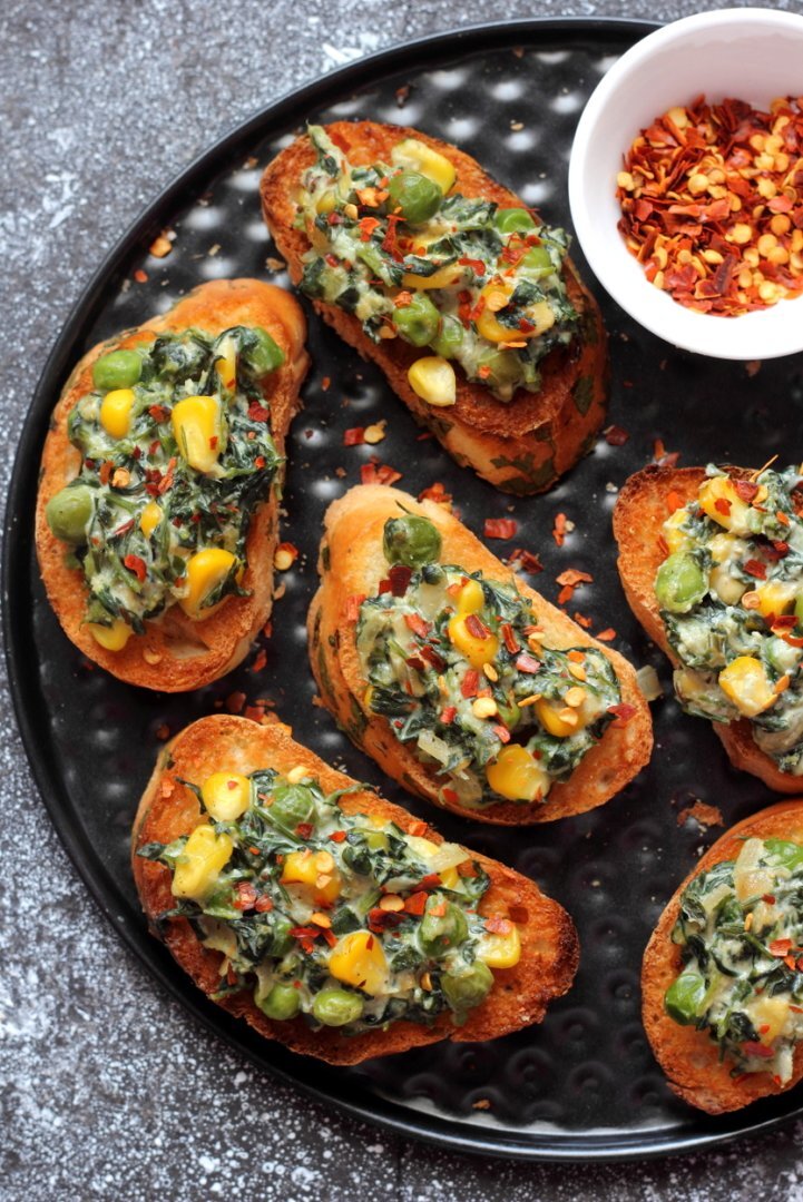 Methi makai matar malai (sweet corn n peas in creamy fenugreek curry