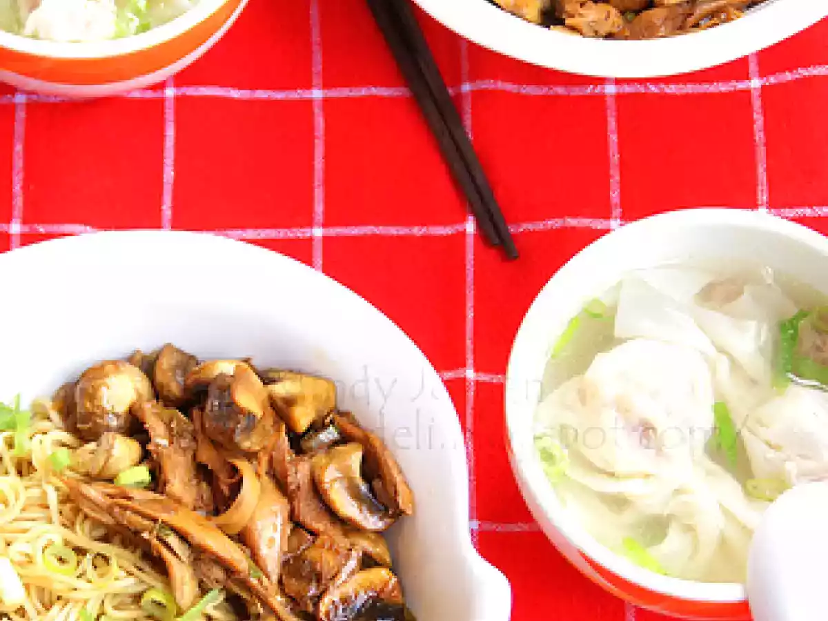 Mie Ayam Jamur Pangsit // Noodle with Sweet Chicken and Mushroom Stir Fry and Won ton Soup - photo 2