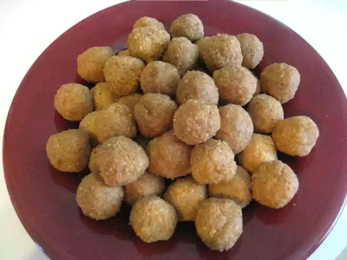 Minapa-Sunnundalu (Roasted urad laddus) - photo 2