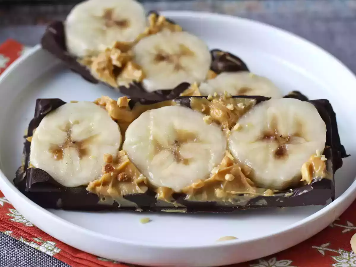 Mini banana, peanut butter and chocolate bars, ultra gourmet with no added sugar