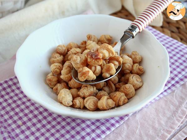 Mini croissant cereal