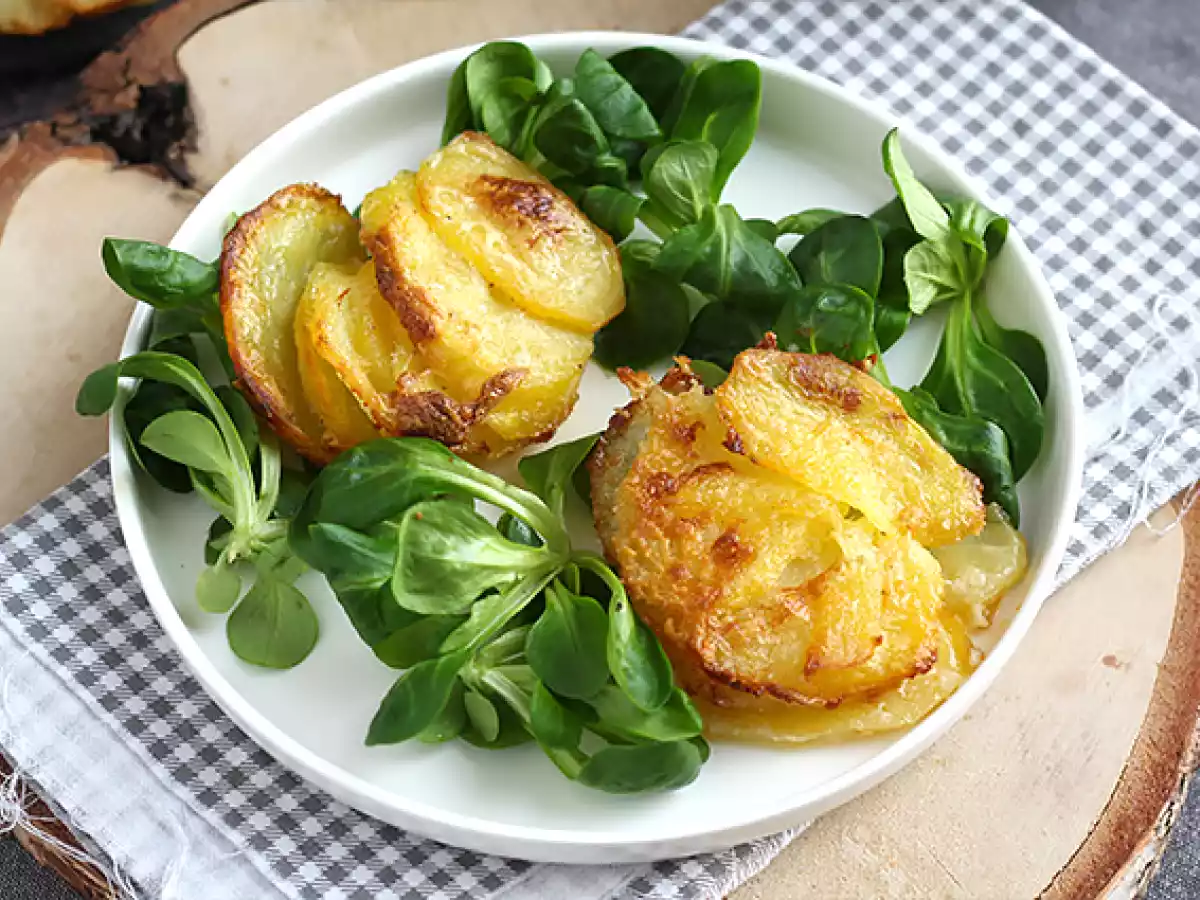 Mini dauphinois gratin bites - french potato gratin