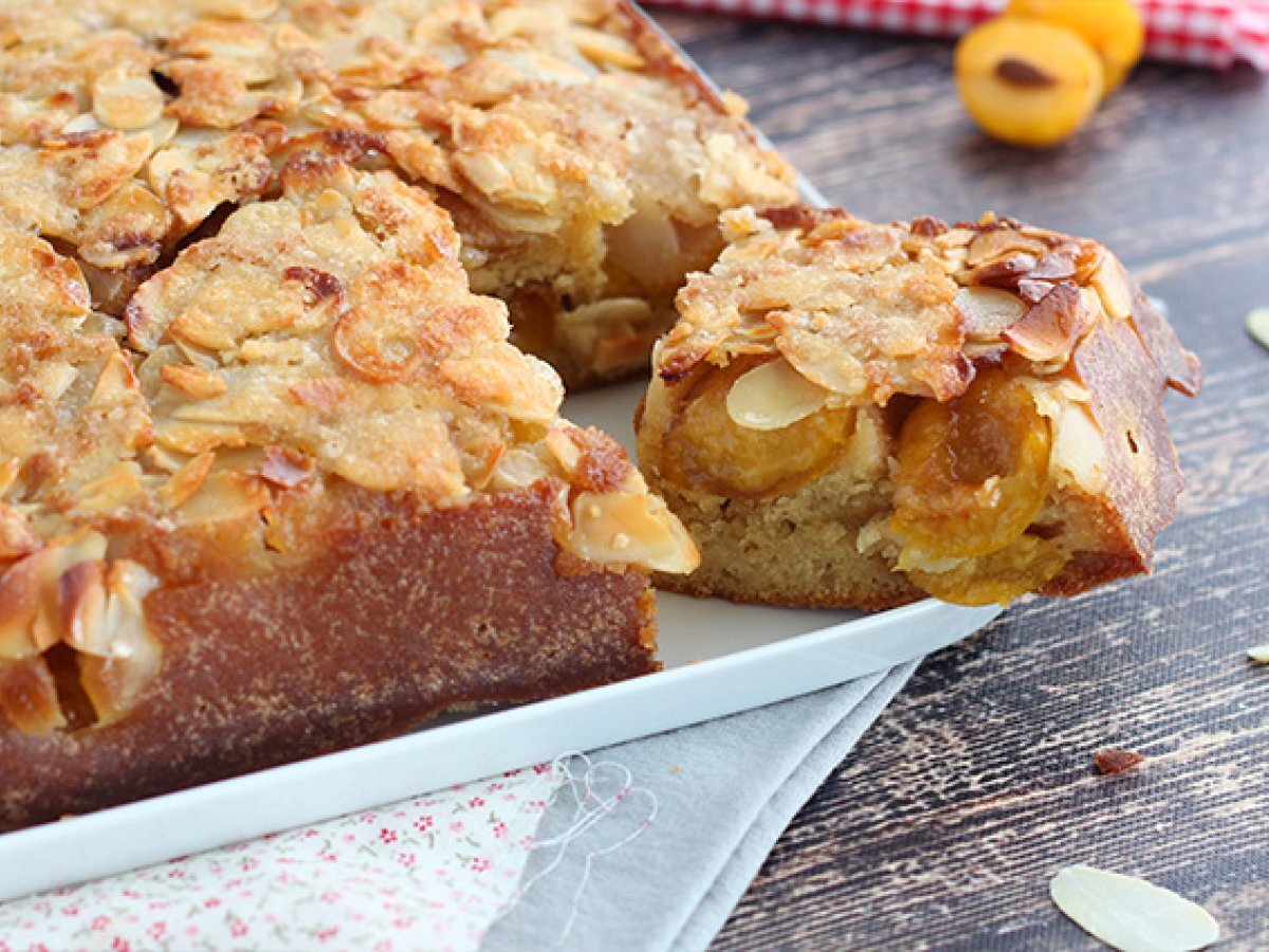 Mirabelle plum cake with almonds - photo 2