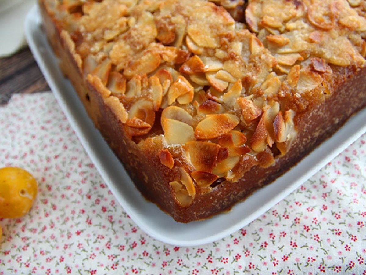 Mirabelle plum cake with almonds - photo 3