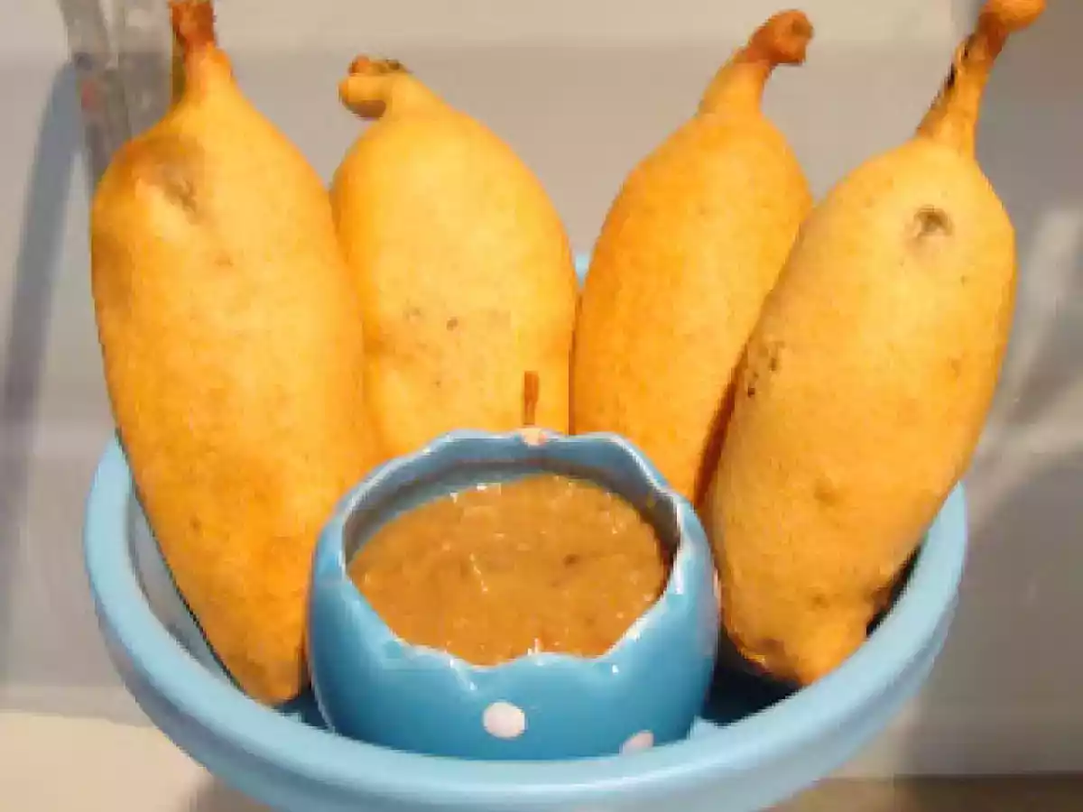 Mirapakaya Bajji with Mirapakaya Ginjala Chutney (Mirchi Bajji with Mirchi seeds Chutney)