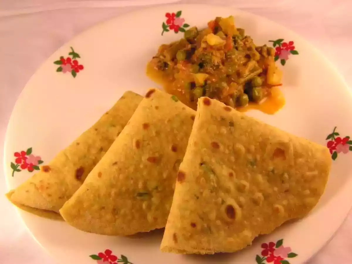 Missi Roti & Mixed veggie Curry