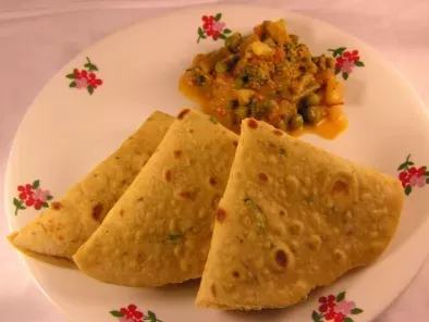 Missi Roti & Mixed veggie Curry