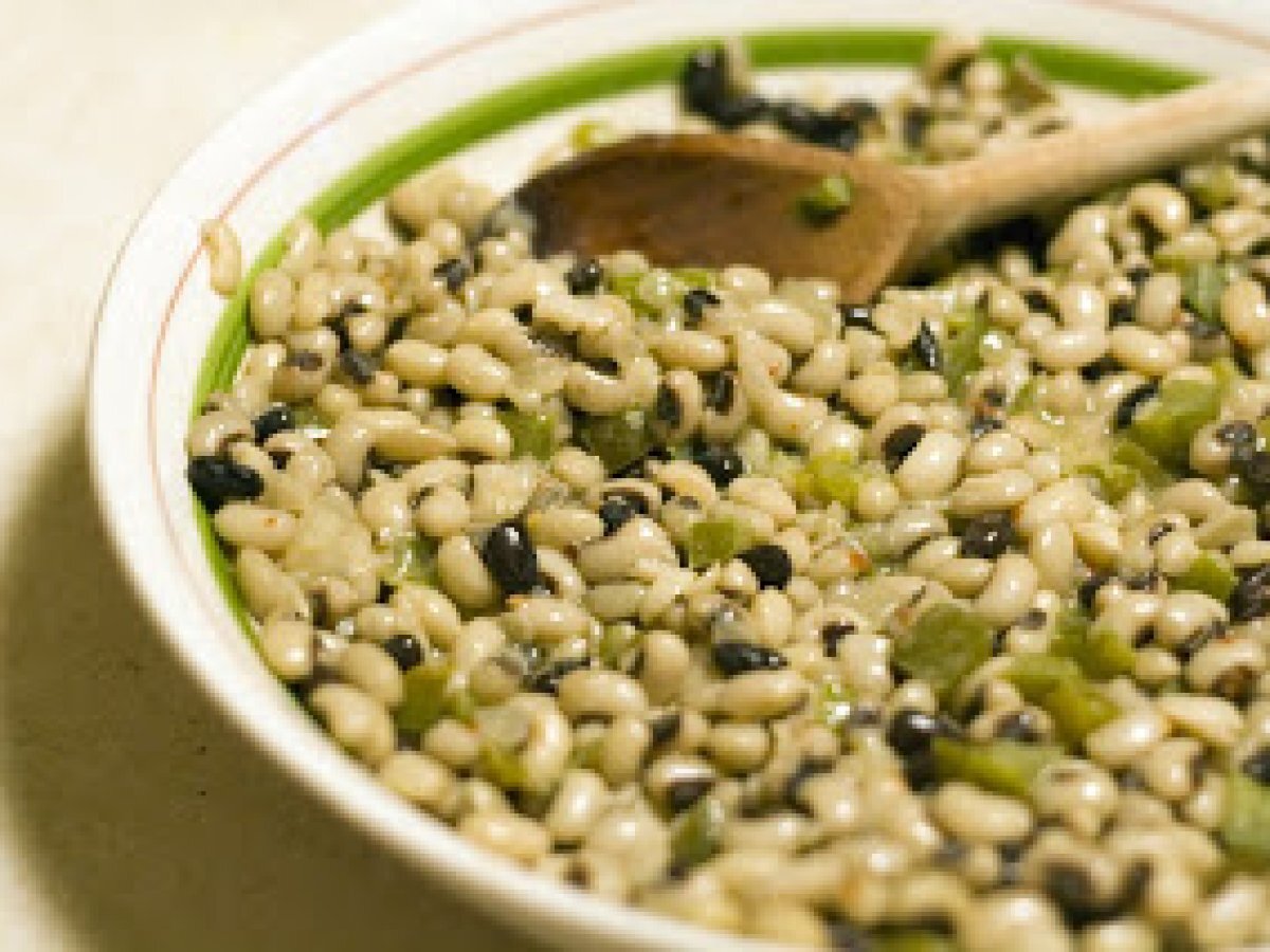 Mmmm, Mmmm, M'Baazi: Kenyan Black-Eyed Peas in Coconut Milk - photo 3