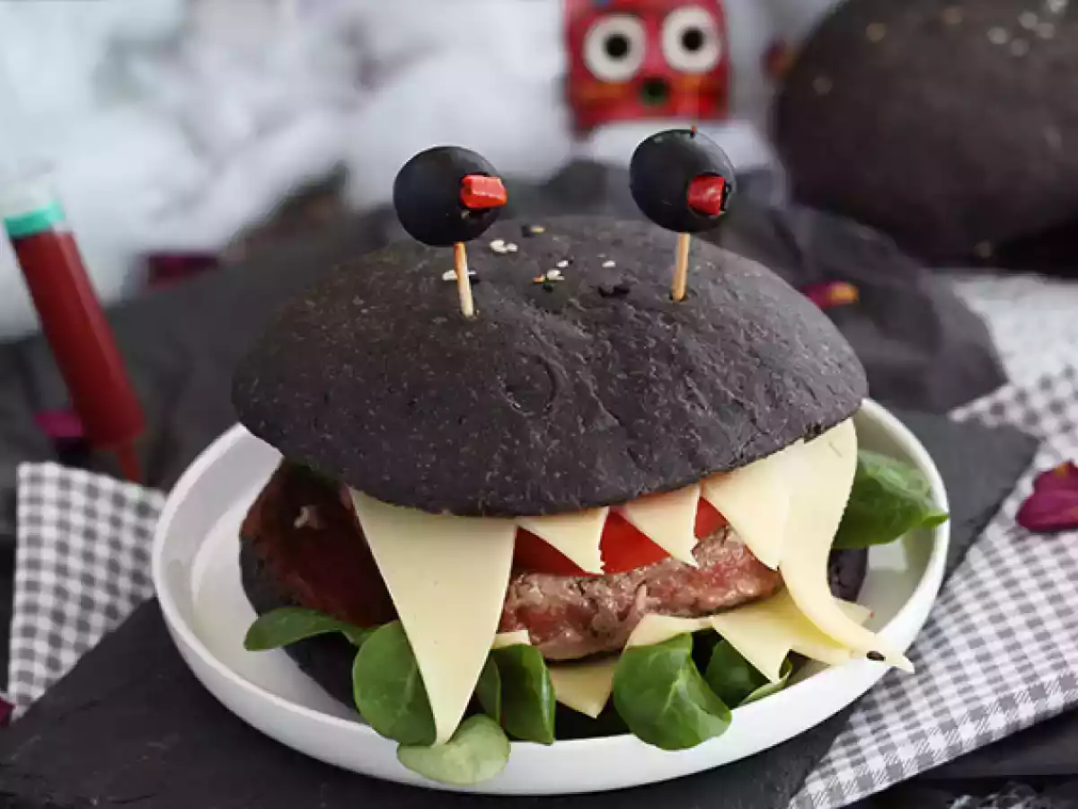 Monster burger for halloween - photo 2
