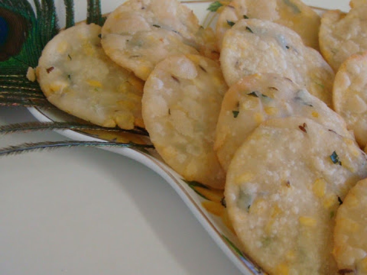 Moong Dal Thattai (Rice Crackers) - photo 2