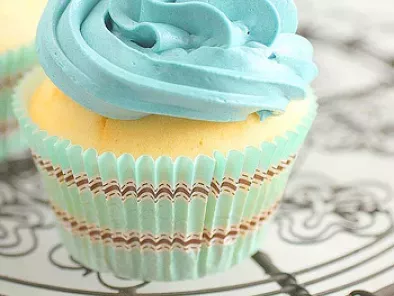 More Inspiration From Donna Hay - Blue Cupcakes, photo 2