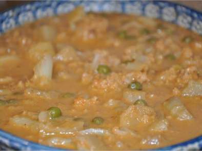Mughalai Phool Gobhi (Cauliflower in rich onion gravy)