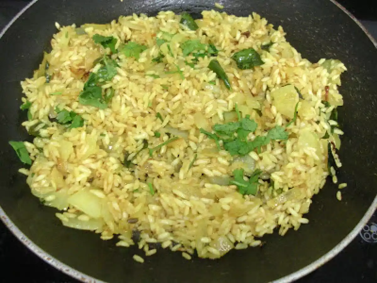 MURI UPMA (PUFFED RICE UPMA)