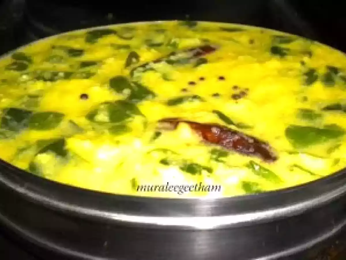 Muringayila Errisseri (Drumstick Leaves Curry )
