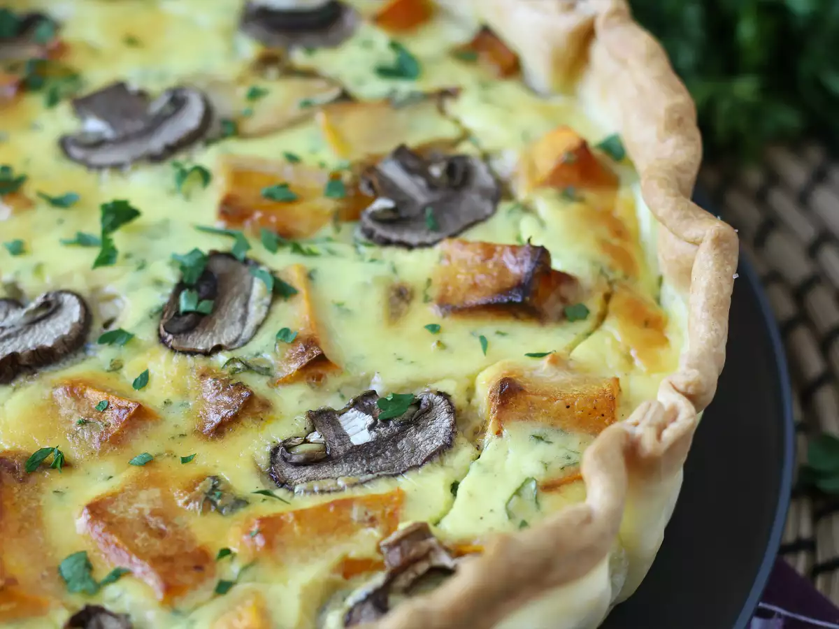 Mushroom and butternut squash quiche - photo 4