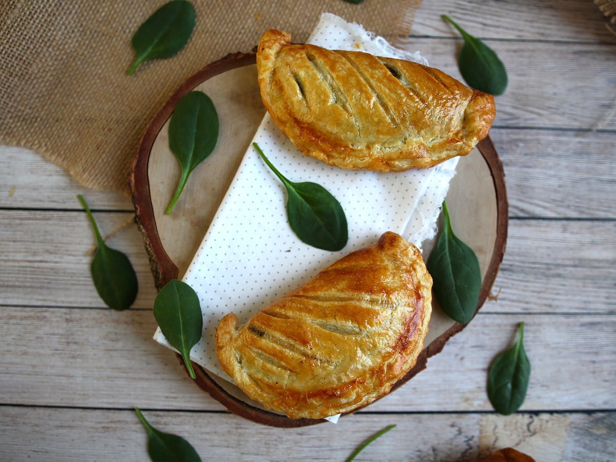 Mushroom and spinach puff pastries - photo 5