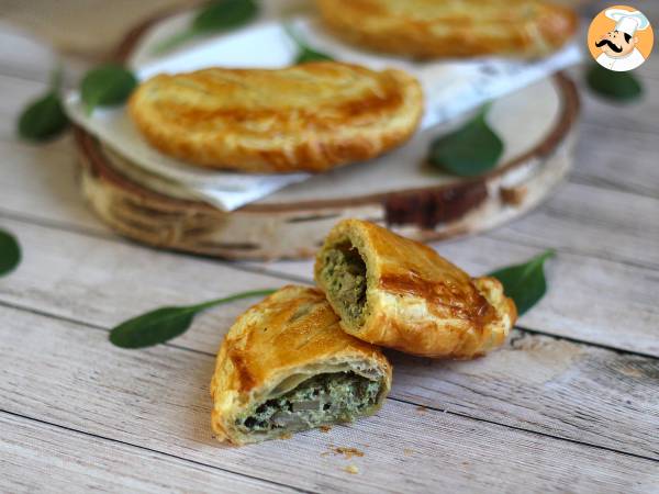 Mushroom and spinach puff pastries - photo 3