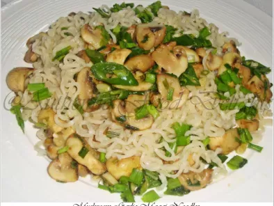 Mushroom Garlic Maggi Noodles & A Week Break