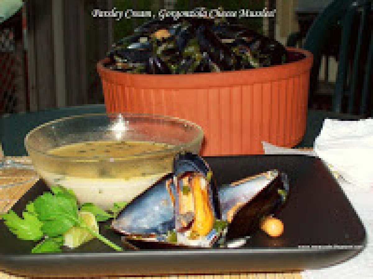 Mussels in creamy gorgonzola sauce