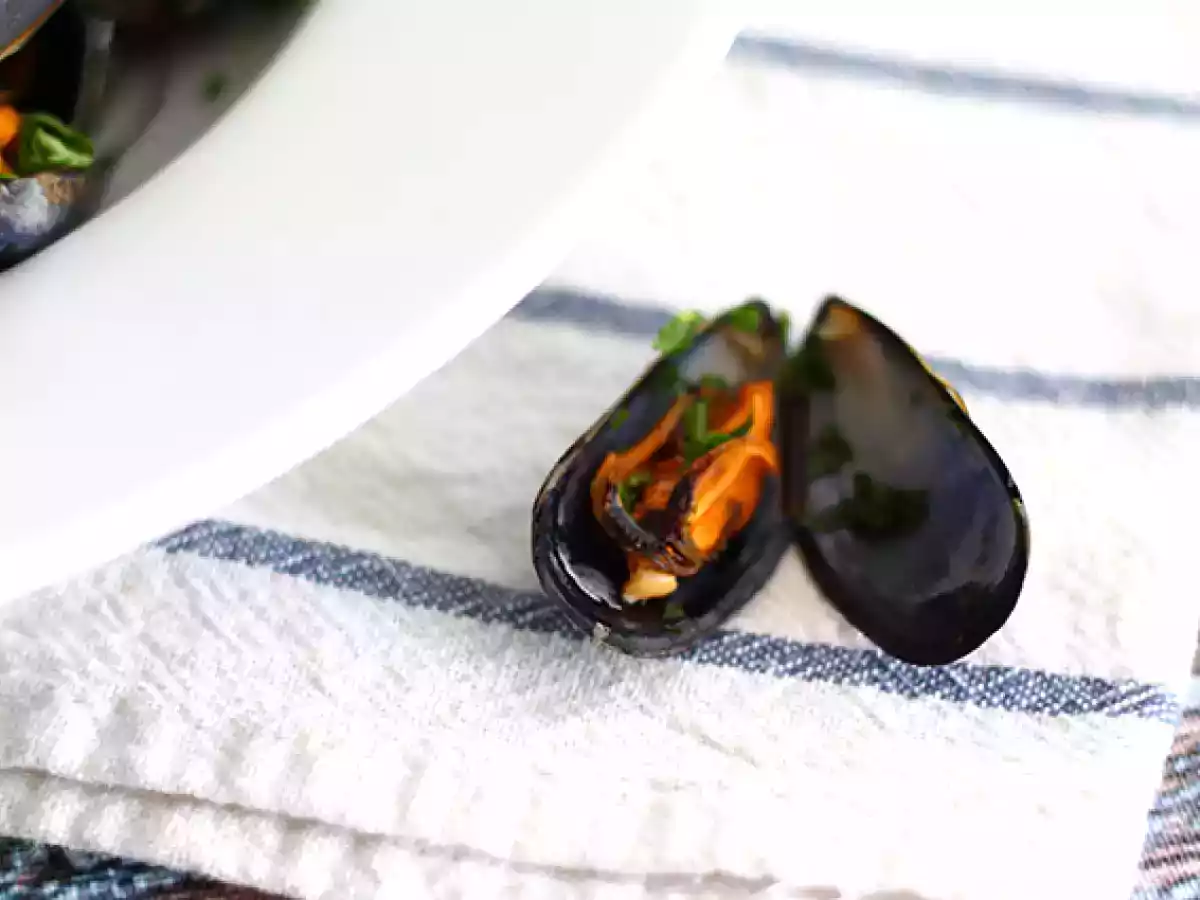 Mussels in white wine, a simple and delicious recipe - photo 3