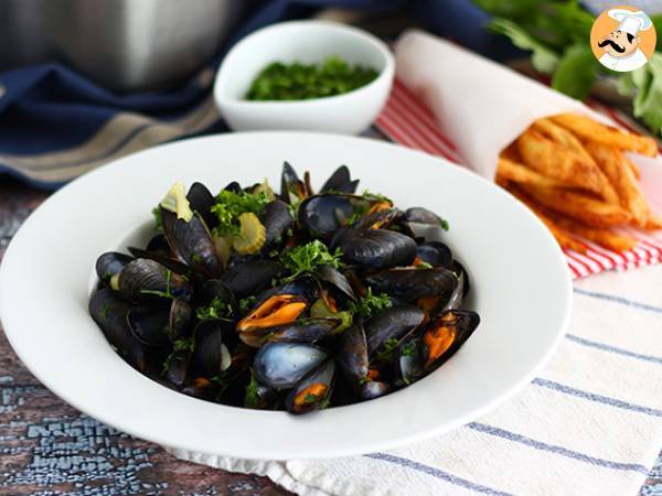 Mussels in white wine, a simple and delicious recipe - photo 6