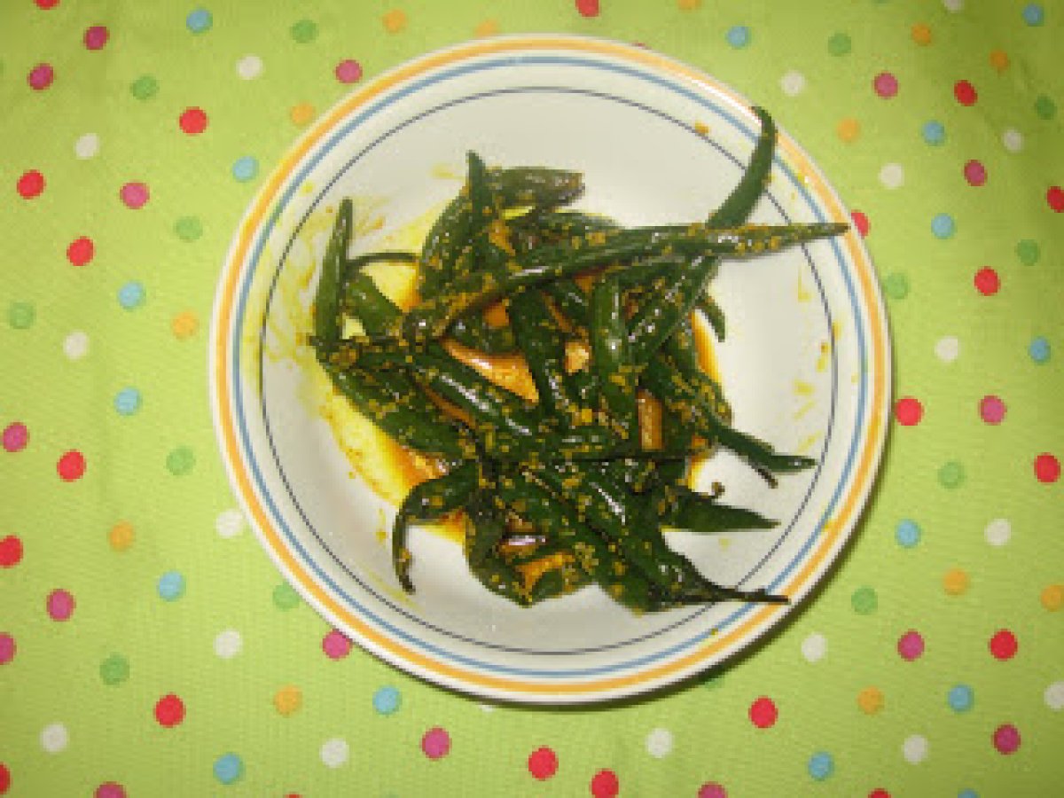 Mustard Flavored Green Chilly / Raiwala Marcha