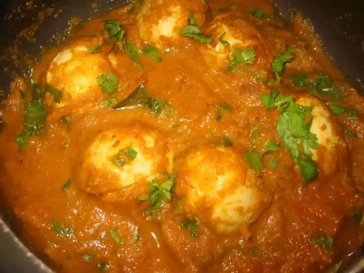 Muttai Kothu Parotta And Egg Kurma - photo 3