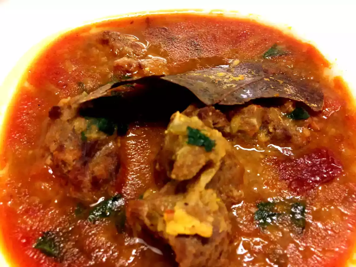 Mutton in Spicy Lentil Sauce