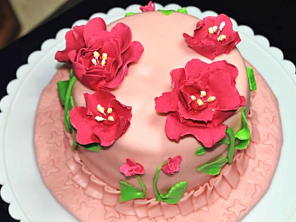 My first fondant cake, Recipe Petitchef