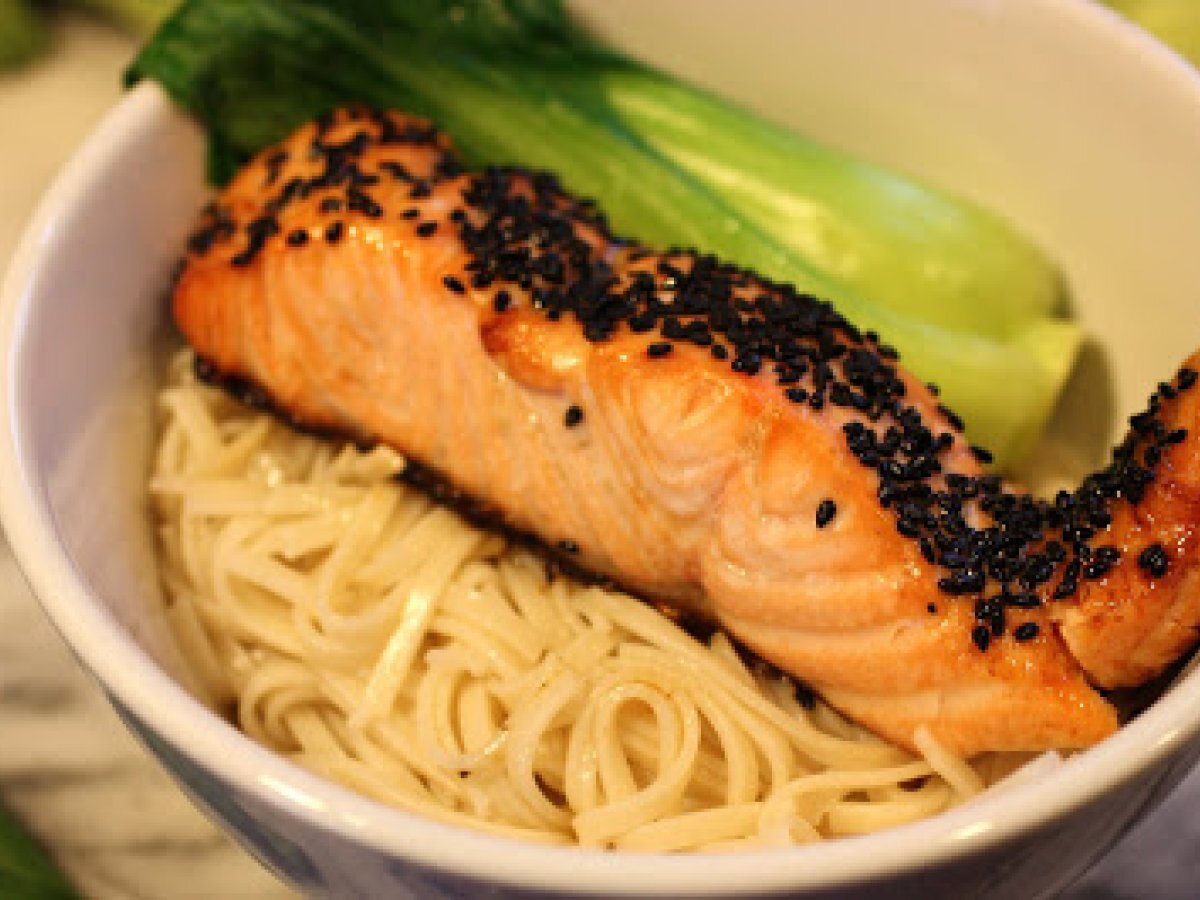 Narita Teriyaki Salmon Soba Soup - photo 3