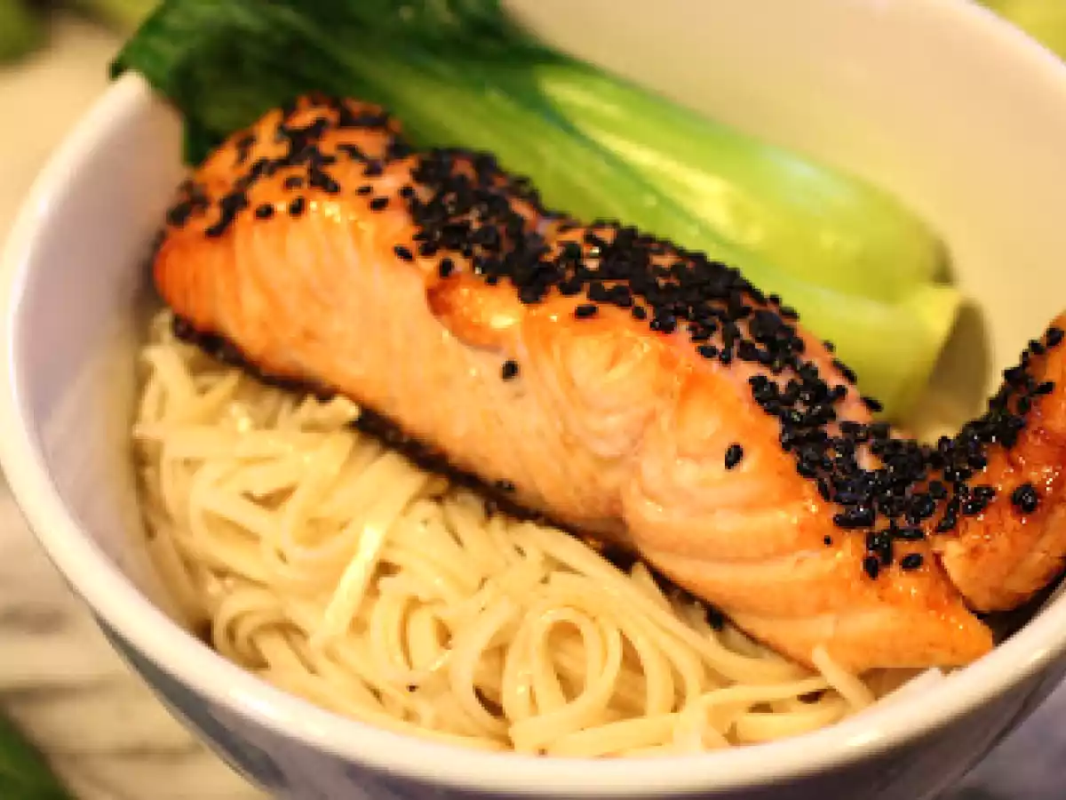 Narita Teriyaki Salmon Soba Soup - photo 3