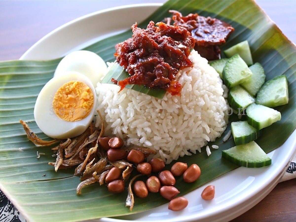 Nasi Lemak With Dried Anchovies Sambal (Sambal Ikan Bilis)