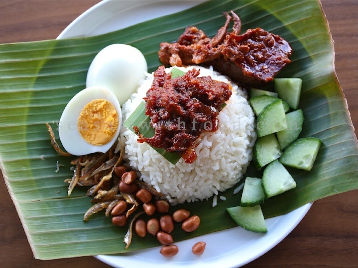 Nasi Lemak With Dried Anchovies Sambal (Sambal Ikan Bilis) - photo 2