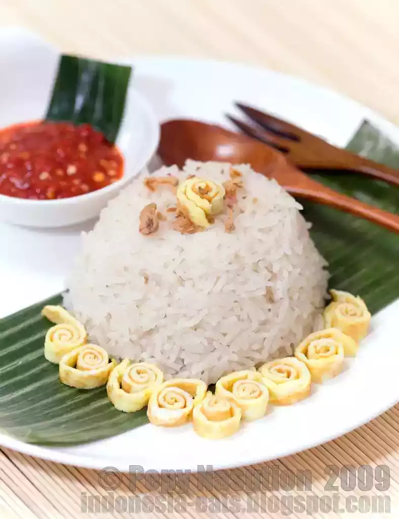 Nasi uduk recipe - betawinese coconut rice dish
