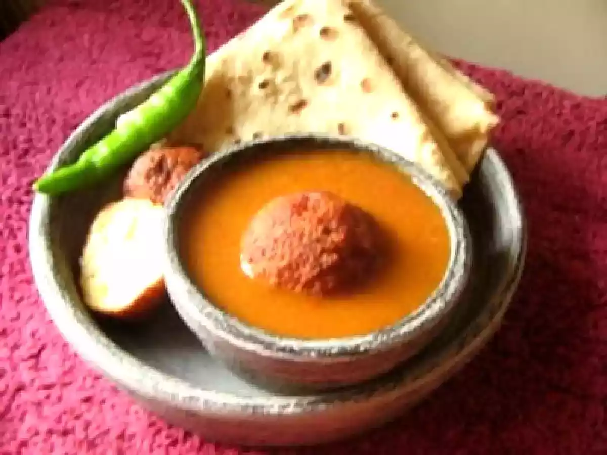 Navalkol Kofta Curry