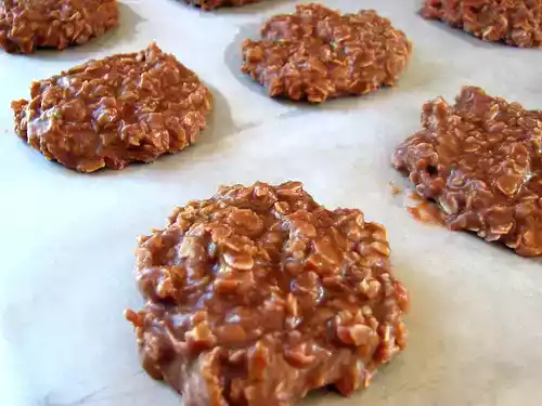No-bake chocolate peanut butter oatmeal cookie recipe