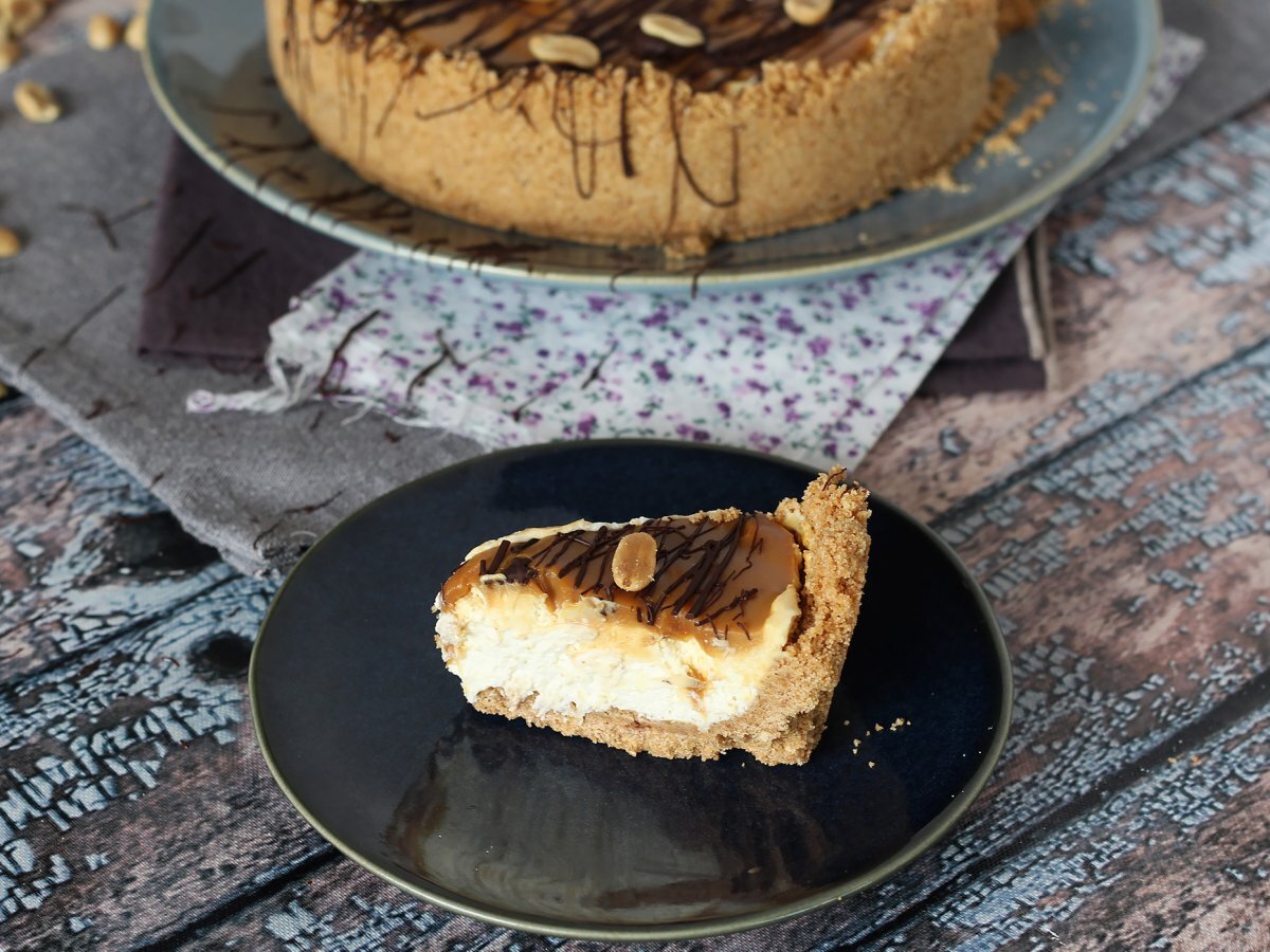 No bake Snickers cheesecake, so yummy! - photo 2