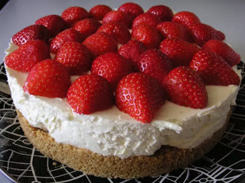 No-Bake vanilla and strawberry cheesecake - photo 2