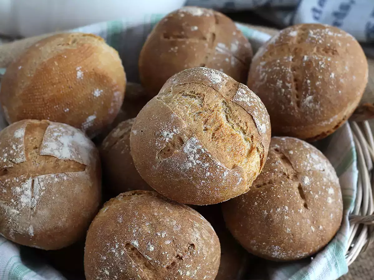 No-knead rolls – crispy on the outside and soft on the inside! - photo 6