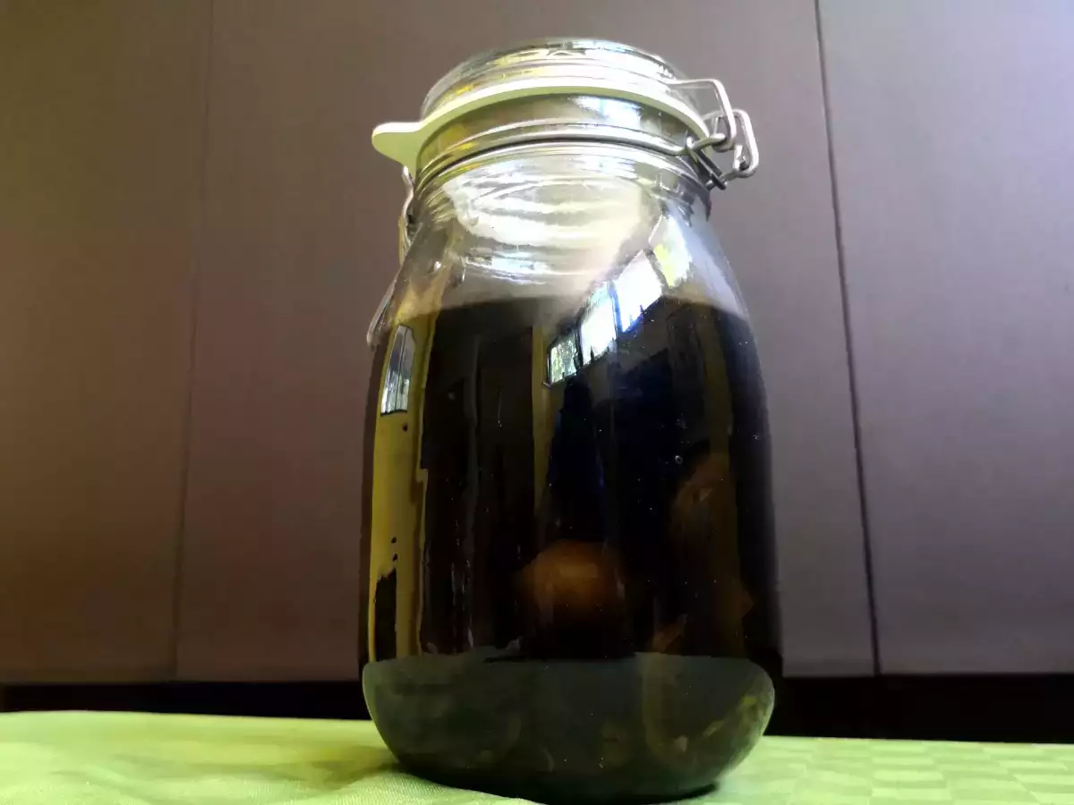 Nocino: traditional Italian walnut liqueur - photo 5