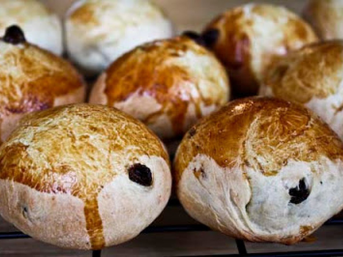 Norwegian Cardamom-Raisin Buns