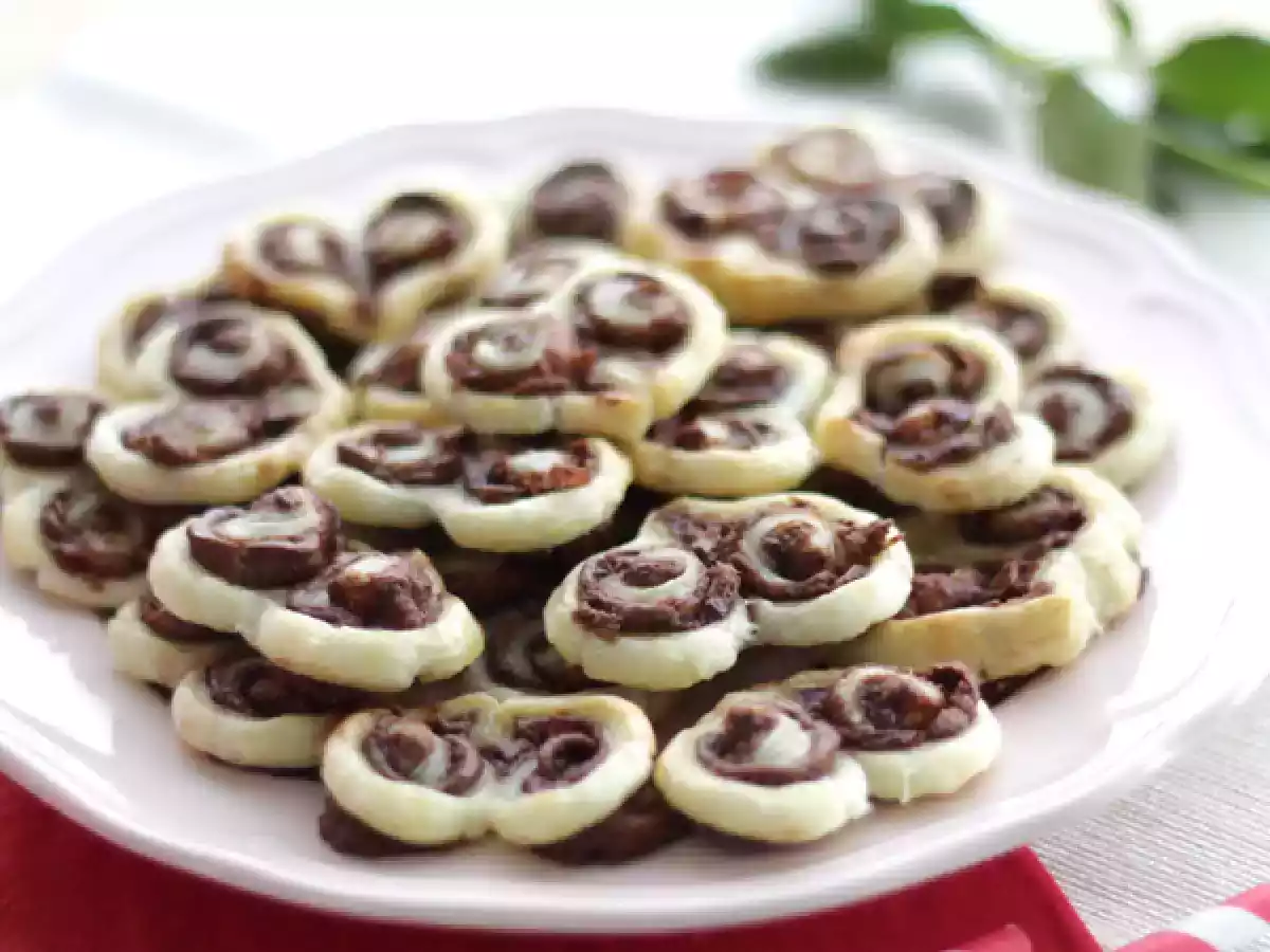 Nutella puffed hearts - valentine's day - video recipe ! - photo 2
