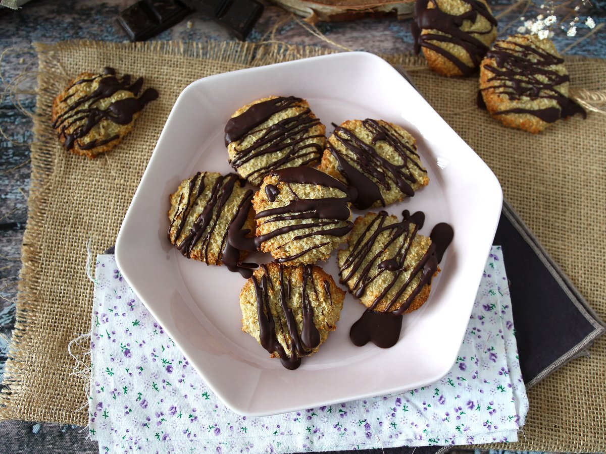 Oat okara cookies with chocolate - photo 4