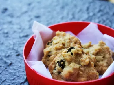 Oatmeal raisin drop cookies