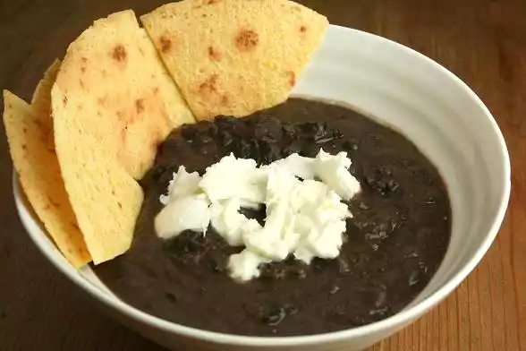 Oaxacan black bean soup recipe