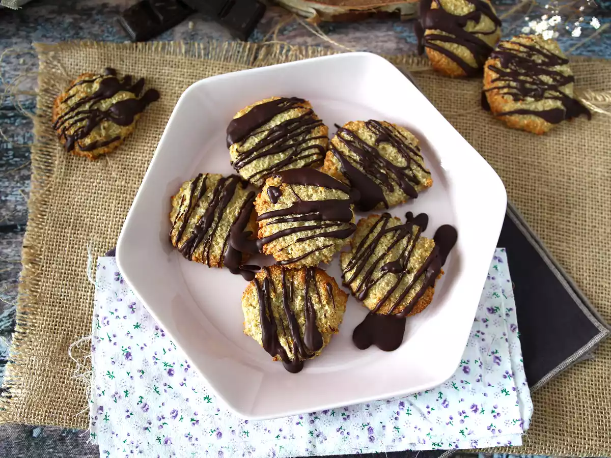 Okara oat cookies with chocolate - photo 4