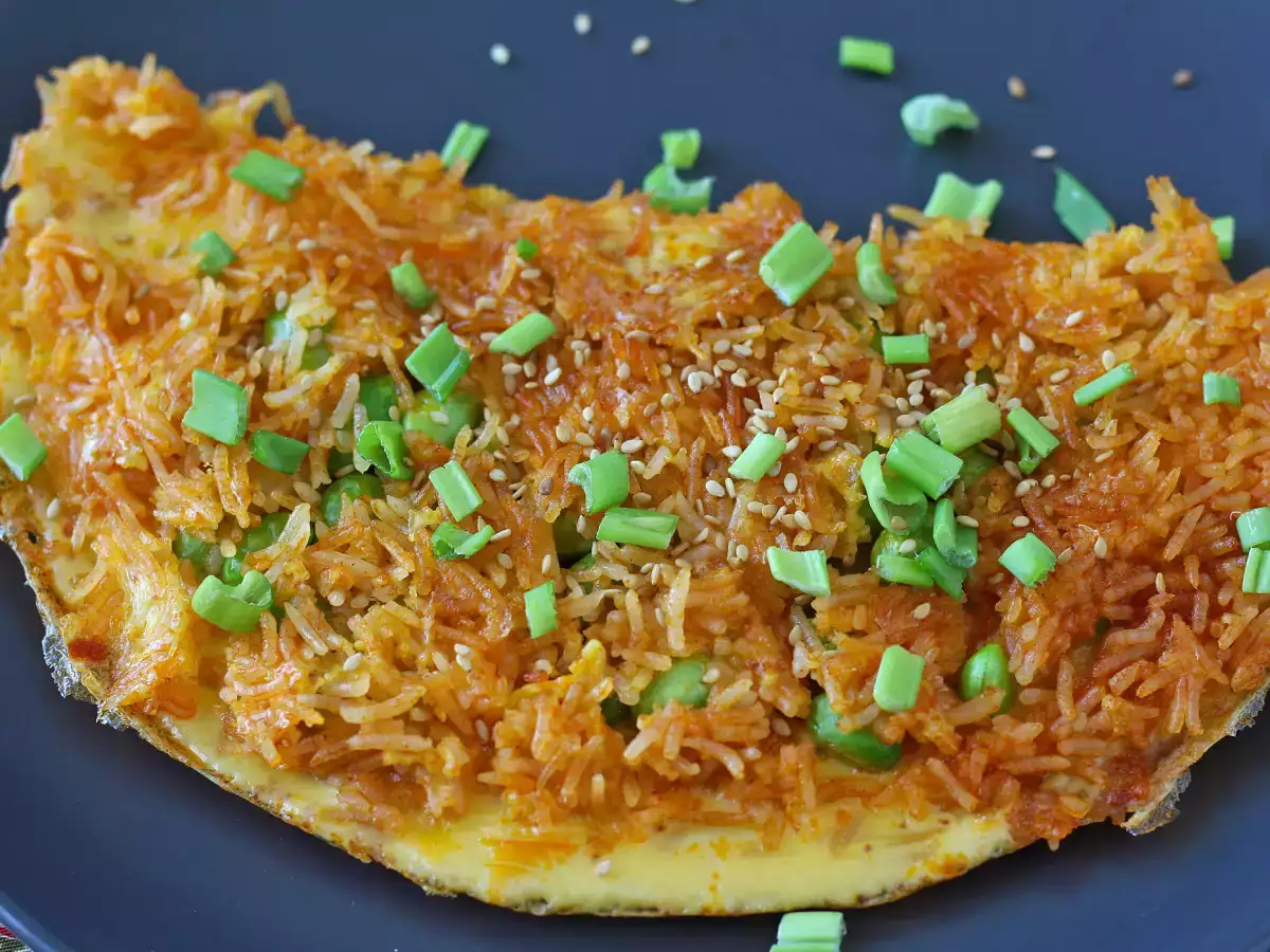 Omelette with crispy rice and edamame, a quick, spicy, zero-waste meal! - photo 5