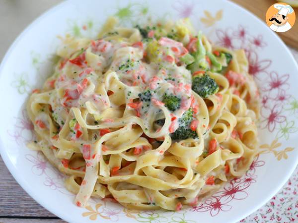 One-pot pasta - tagliatelles with salmon and broccoli - photo 2