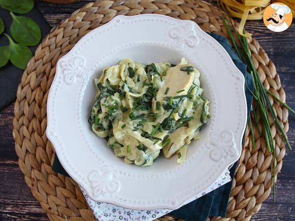 One pot pasta with spinach, goat cheese, and chicken - photo 3